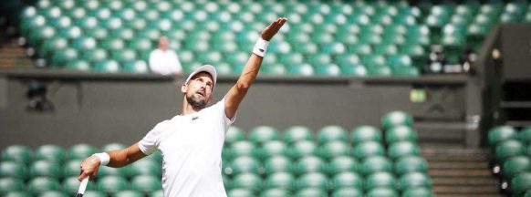 Djokovic cruises at Wimbledon, Zverev crashes