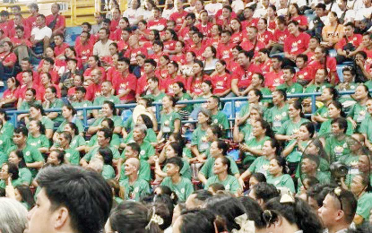 Negros Oriental constituents gather during a government cash aid distribution in Dumaguete City on June 27, 2024. The Philippine Statistics Authority will soon begin its census and Community-Based Monitoring System to collect household and other data to update the country's population social registry. (PNA photo)