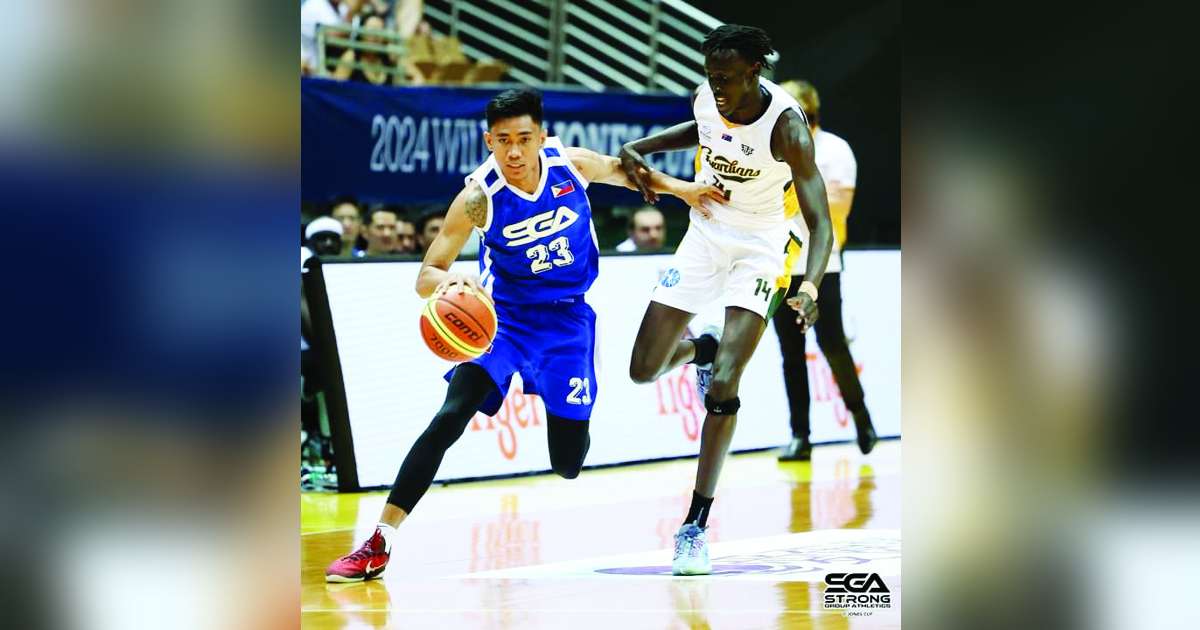 Rhenz Abando delivered a poster alley-oop jam that eventually allowed Strong Group Athletics-Philippines to remain at no. 1 in the standings in the 43rd William Jones Cup. (Strong Group Athletics / Facebook photo)