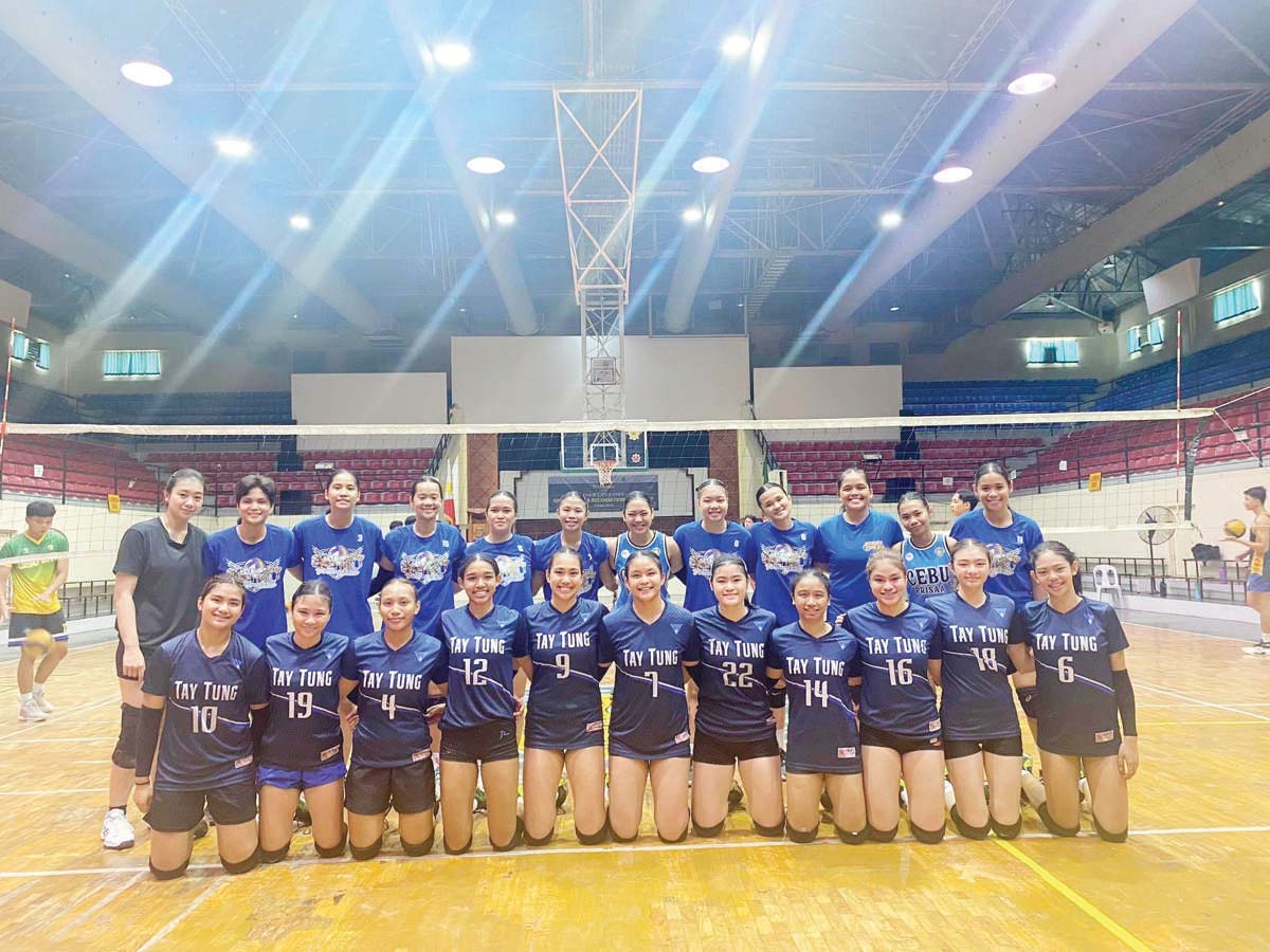 The Bacolod Tay Tung High School Thunderbolts, representing Western Visayas, will aim for back-to-back titles in the 2024 Palarong Pambansa secondary girls' volleyball. (Jose Montalbo photo) 