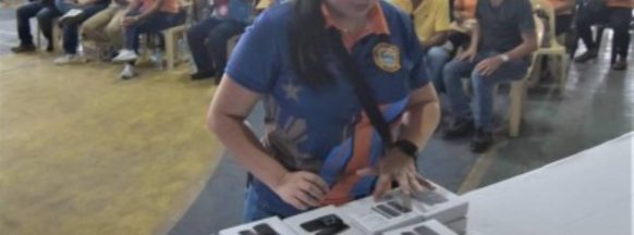 NegOcc equips barangay VAW desk officers with communication devices