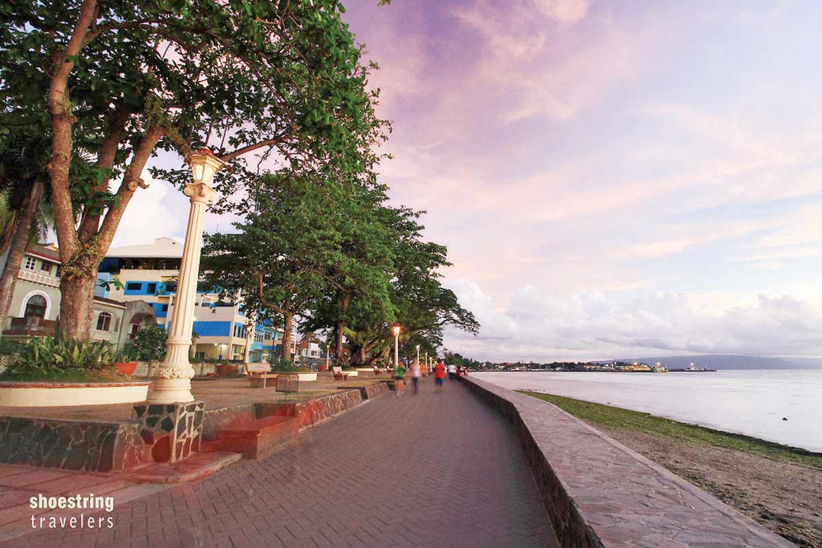 RIZAL BOULEVARD (Leo Castillo / Flickr photo)