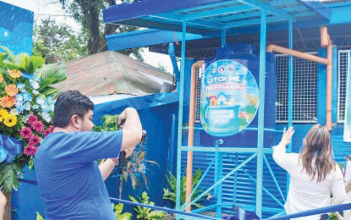 The rainwater catchment facility beside the barangay hall of Barangay Granada, Bacolod City was inaugurated on Wednesday, August 28, 2024. It is part of the pilot implementation of the “Catch Me I’m Falling” program by the Local Water Utilities Administration aimed at enhancing water resource management in the community. (Bacolod PIO photo)