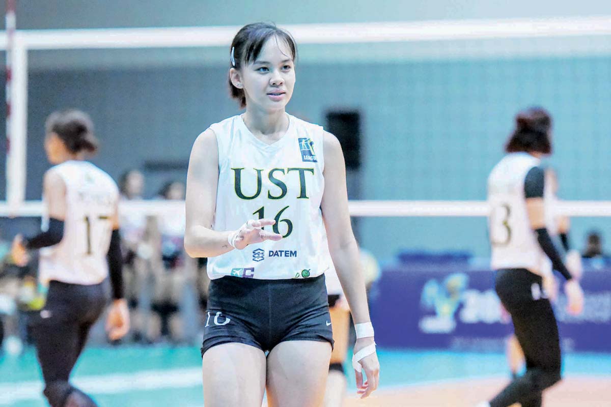 Negrense Cassie Carballo displayed her efficient ball distribution to finish with 14 excellent sets to go with five points to be named Player of the Game as the University of Santo Tomas Golden Tigresses improved to a 2-0 win-loss slate in the V-League Women’s Collegiate Challenge. (V-League photo)