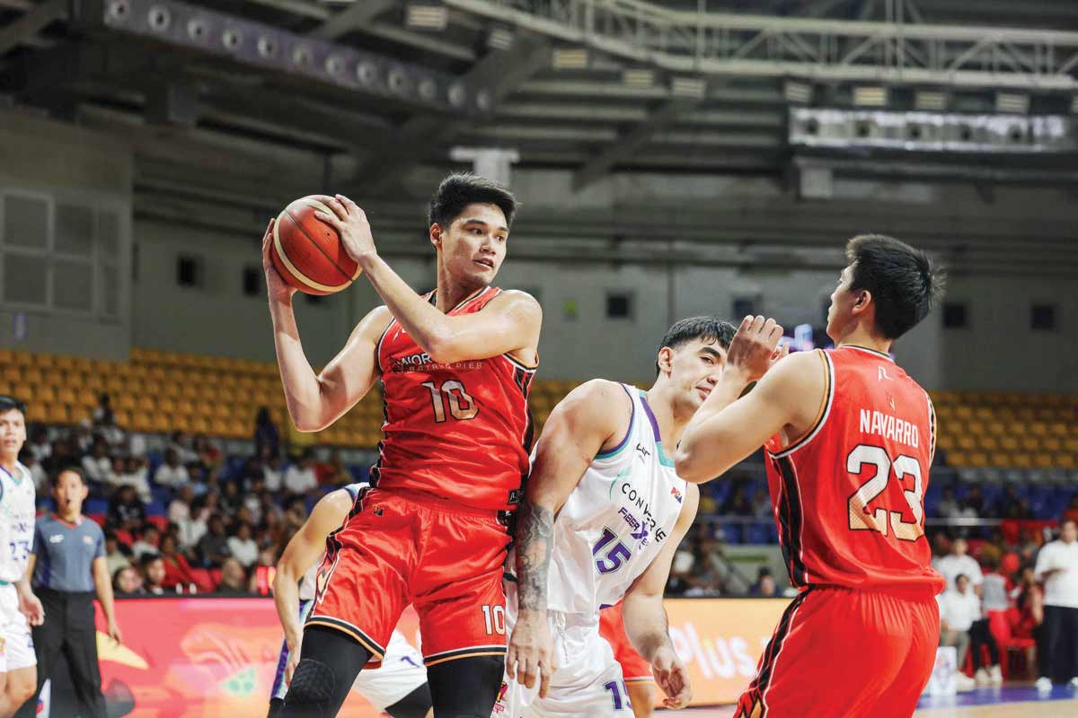 NorthPort Batang Pier star Arvin Tolentino in action. (PBA Images)