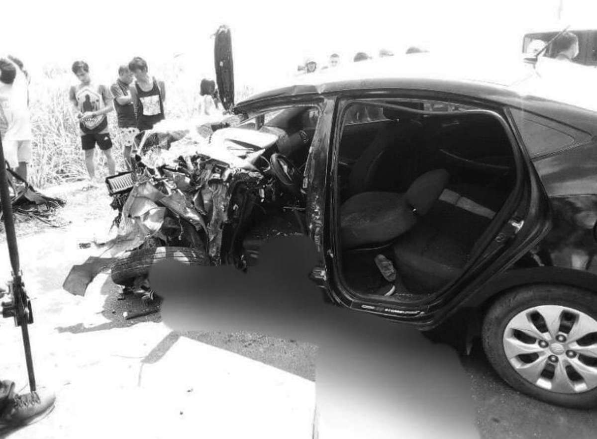 A woman died after she lost control of the car and crashed into a truck in Negros Occidental’s Cadiz City on Saturday, August 10, 2024. (dyHB RMN Bacolod photo)