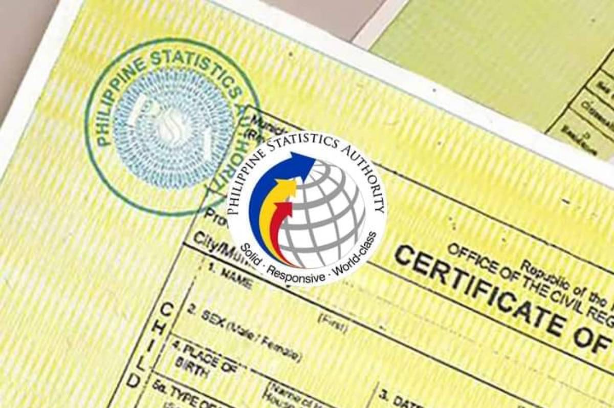 Negrense couple, 9 kids simultaneously obtain birth certificates