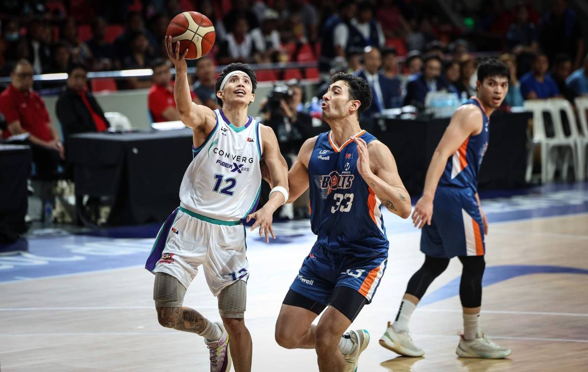 Stockton shines in clutch as Converge overcomes Meralco