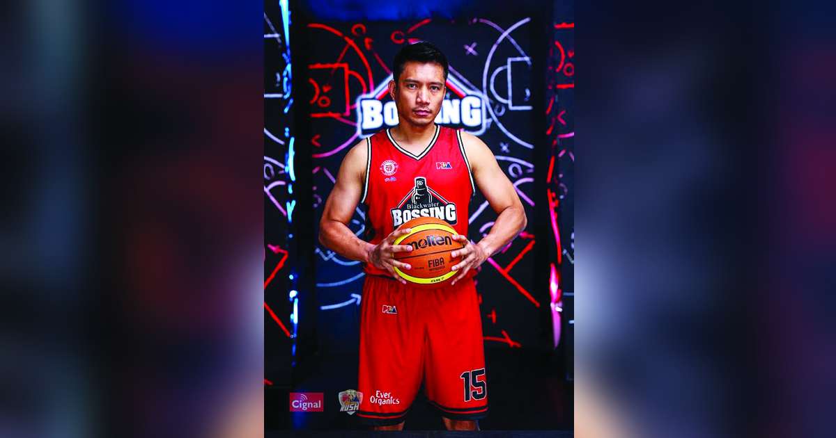 Negrense James Yap considers retirement, Blackwater says 