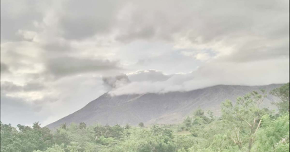 Mt. Kanlaon on Negros Island has emitted huge amounts of ash over the past two days, the Phivolcs said. Residents in communities affected by potential ash fall are advised to wear masks, especially those with comorbidities and lung diseases. (Phivolcs / Facebook screengrab)