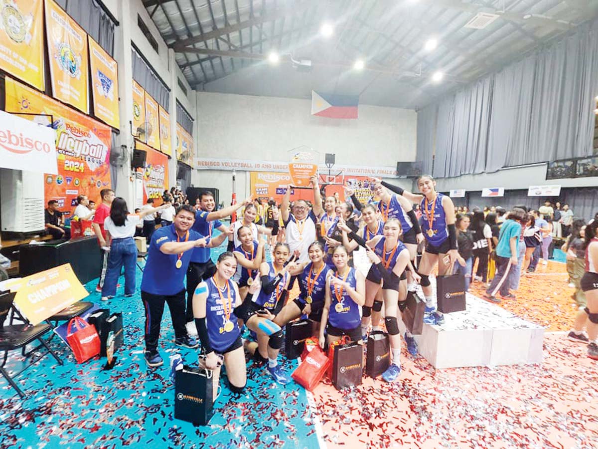 The Bacolod Tay Tung High School Thunderbolts retained the title following a 25-16, 25-20, 25-13 straight set victory against University of Batangas in the Rebisco Volleyball League 18-Under 2024 National Finals. (Jose Montalbo photo) 