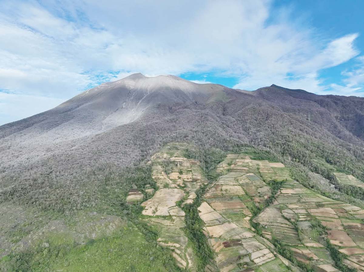 A view of Mt. Kanlaon in Upper Mananawin, Canlaon City, Negros Oriental on Thursday, December 12, 2024. After its explosive eruption on Monday, December 9, the Philippine Institute of Volcanology and Seismology raised the status of the volcano to Alert 3, which means further possible explosive eruptions. (Mt. Kanlaon Natural Park / Facebook photo)