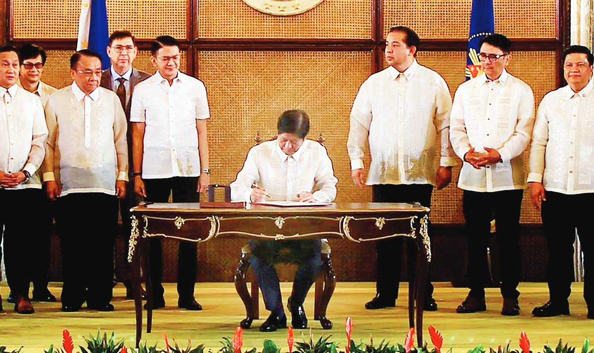 The Negros Island Region Law will pave the way for a more unified and effective approach to addressing the region’s development challenges, and improve the delivery of basic government services on Negros Island. (Mike Alquinto / PPA Pool photo)