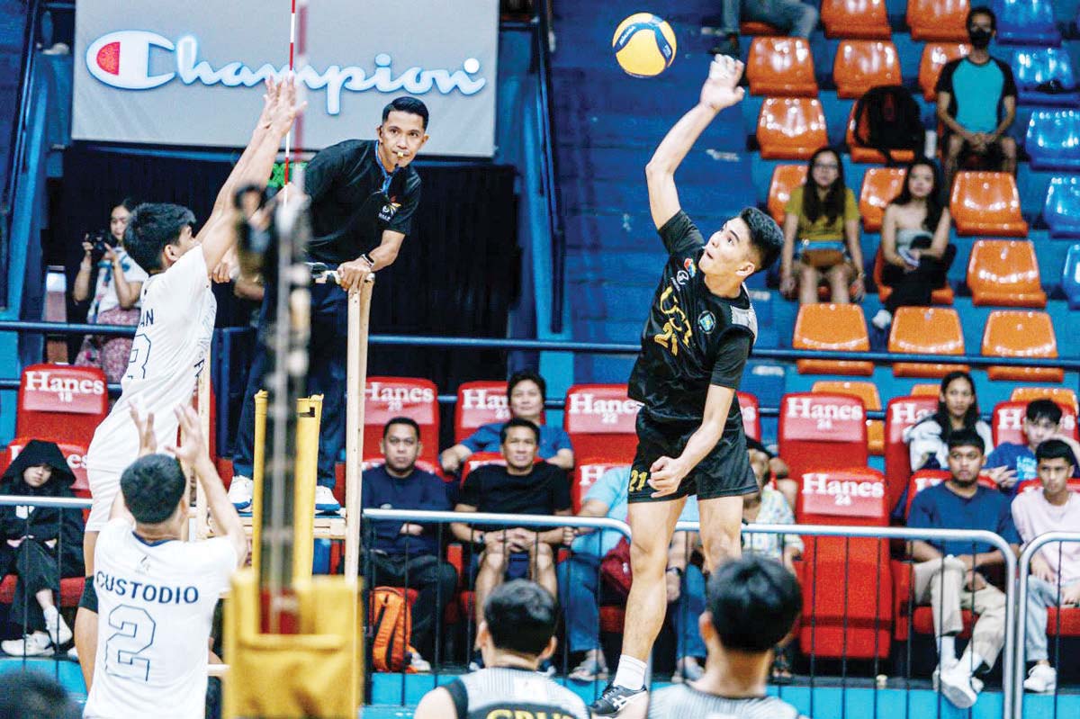 Negrense Ayco, UST enter UAAP volley finals