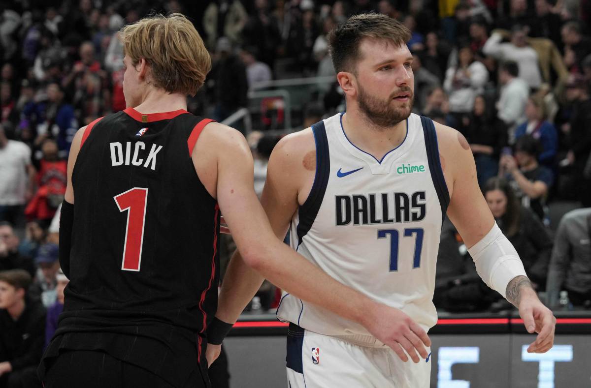 Mavericks hold off Raptors for 7th straight win