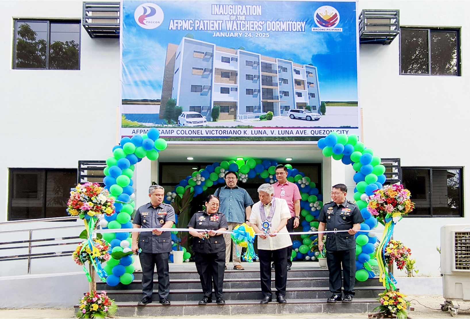 PAGCOR Chairman and CEO Alejandro H. Tengco (2nd from right, front row) and AFP Medical Center Commander Brigadier General Jonna Dalaguit (3rd from right, front row) lead the ribbon-cutting ceremony for the new AFP Medical Center Patient Watchers’ Dormitory in Quezon City. They were joined by key officials from PAGCOR and the AFP.