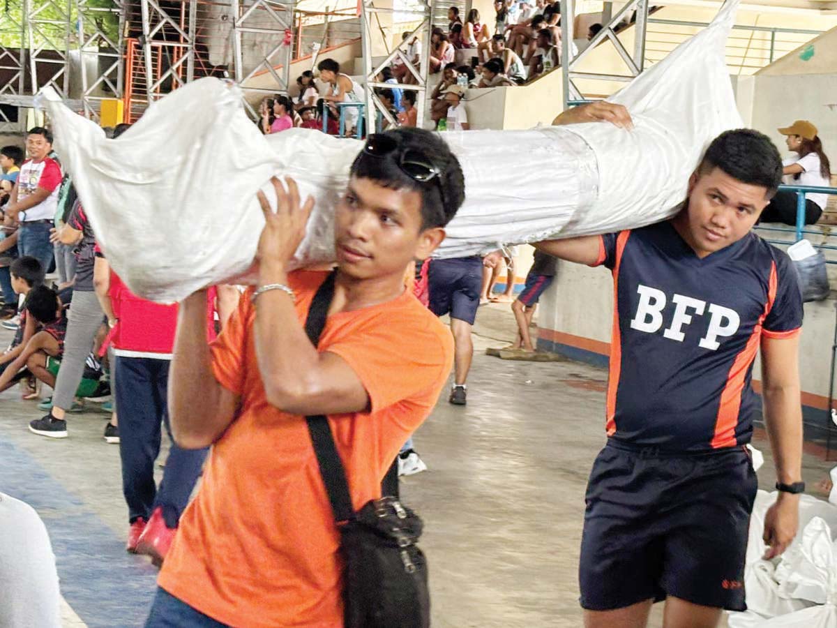 Authorities facilitated the arrival of family tents at Agustin M. Batuslao Memorial Center for the establishment of a tent city in Negros Occidental’s Himamaylan City. These tents will be used to support emergency response following Kanlaon Volcano’s explosive eruption. A temporary tent city will be set up for displaced families residing within the volcano's permanent danger zone. (OCD-6 photo)