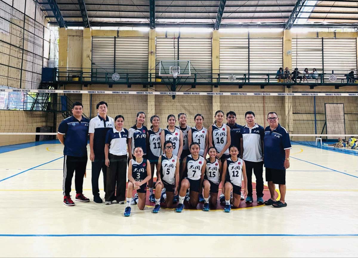 The Bacolod Tay Tung High School Thunderbolts’ elementary girls volleyball team clinched the crown in the Bacolod City Division Meet. (Jose Montalbo photo) 