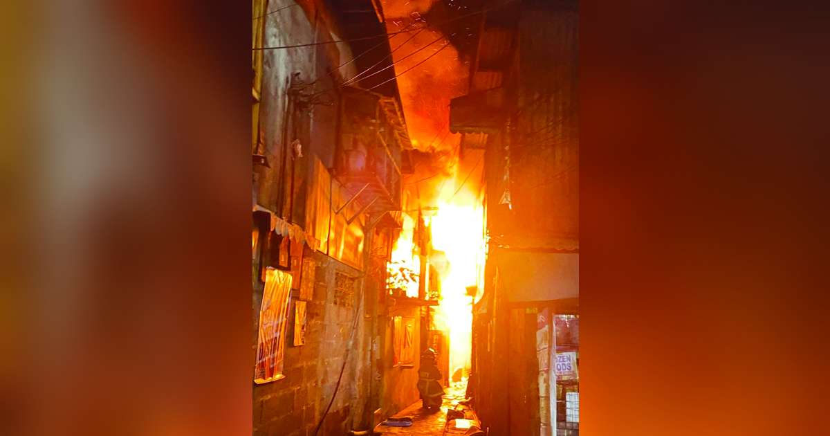 16 houses gutted in Barangay 17 fire