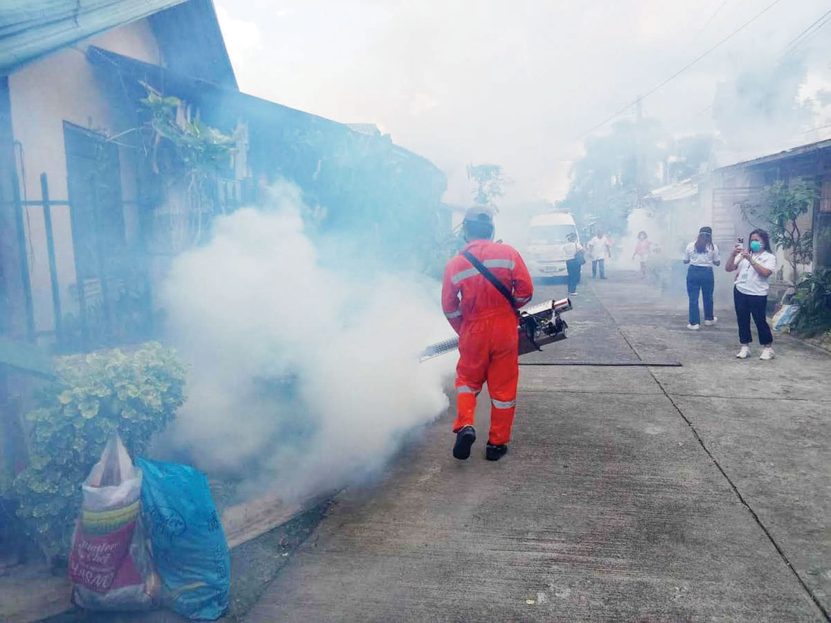 The Department of Health in Western Visayas-Center for Health Development encourages barangays identified as dengue hotspots to support fogging operations or coordinate with their local government units for assistance. (Bacolod PIO photo)