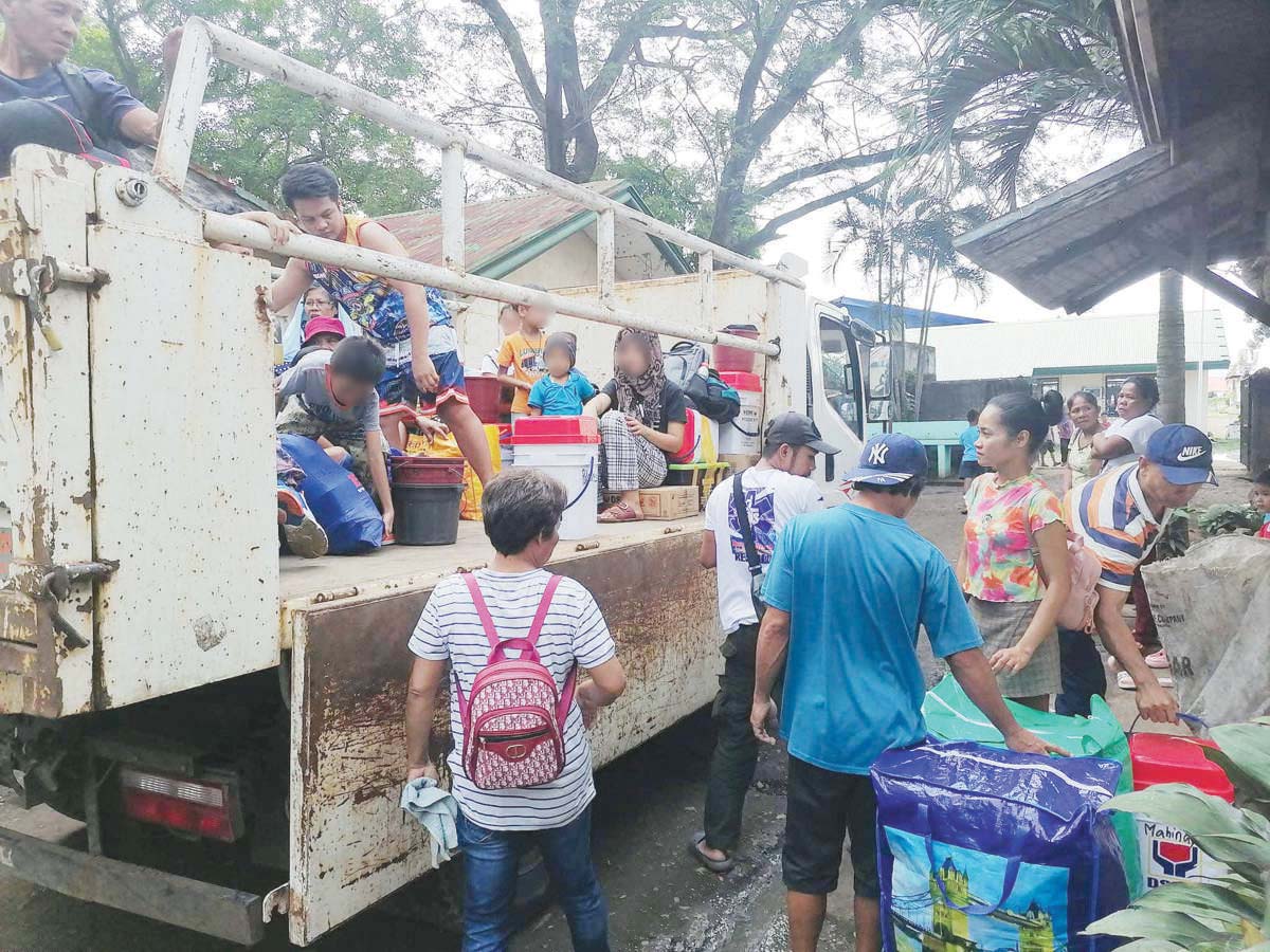 The La Castellana municipal government has already completed their contingency plan in case Alert Level 4 will be hoisted over Kanlaon. (Kap Bon Sacapaño / File photo)