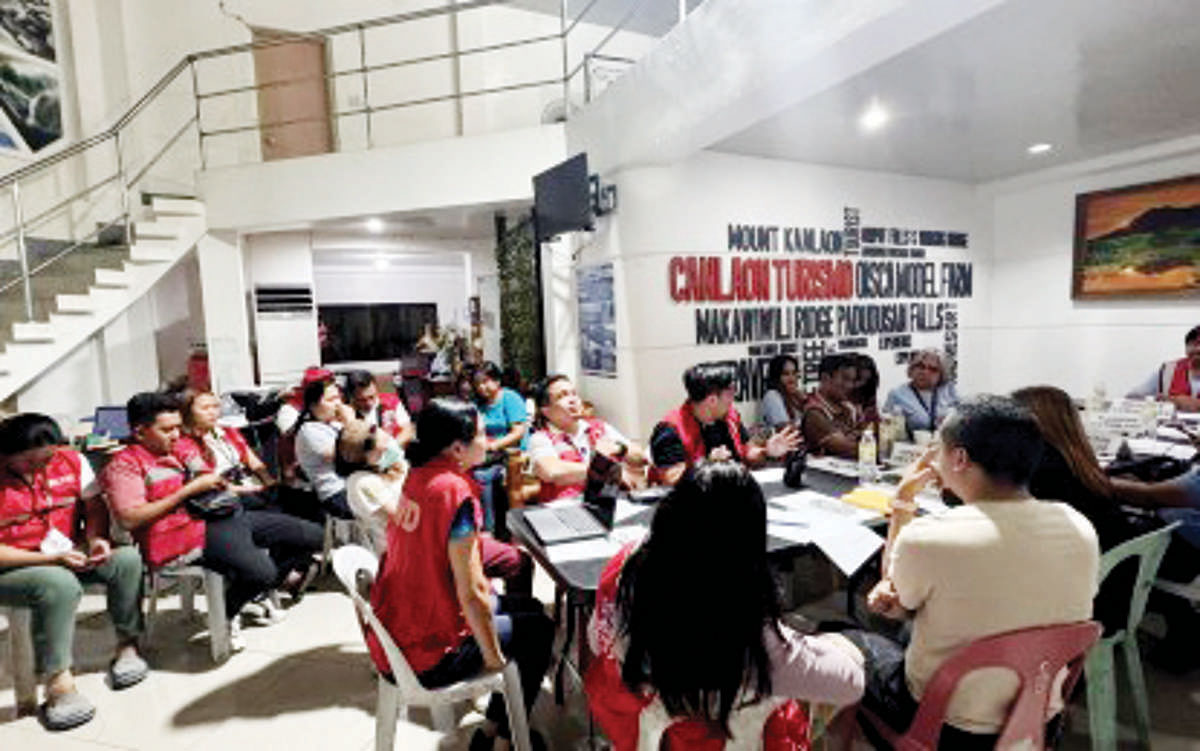 Personnel of the Department of Social Welfare and Development (DSWD) in Region 7 met with provincial and local counterparts in Canlaon City, Negros Oriental recently to discuss disaster response and management. The DSWD-7 has turned over its Quick Response Team roles to the provincial government almost three months after providing support to Canlaon City following the December 9 eruption of Mt. Kanlaon. (SALTA Canlaon Official / Facebook photo)