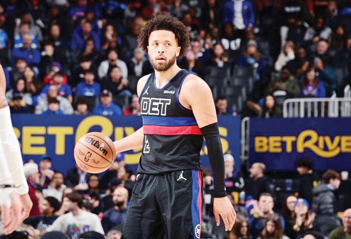 Cade Cunningham of the Detroit Pistons looks to pass the ball during the game against the Los Angeles Clippers. (Chris Schwegler / NBAE via Getty Images / AFP photo)