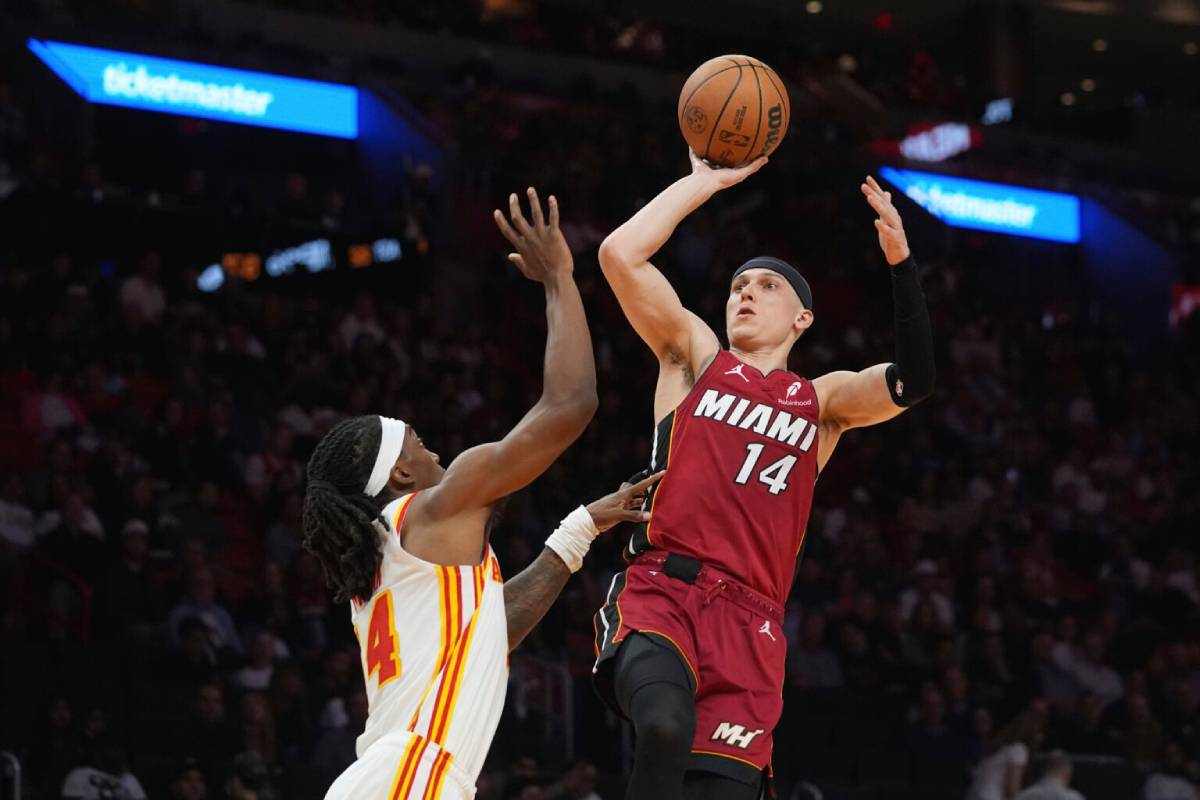 Heat handles Hawks to gain split of two-game series