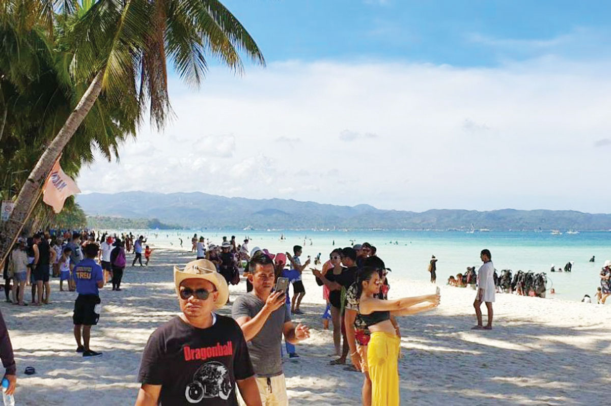 There are enough police officers on Boracay Island, but putting up more CCTV cameras would help them keep the island safer, police say. (Ivy Jean Vibar / ABS-CBN News / File photo)