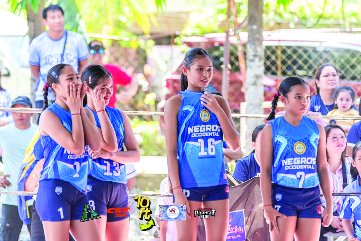 NEGROS OCCIDENTAL ELEMENTARY GIRLS VOLLEYBALL TEAM (Biki Motography photo)