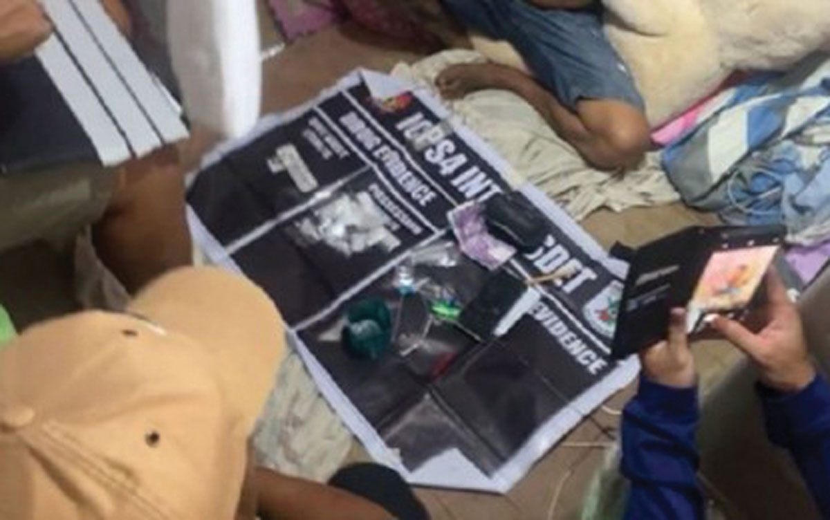 A drug-bust operation in Barangay Calumpang in Molo, Iloilo City on February 25, 2025. Drug operatives are told to sustain their efforts against illegal drugs. (ICPO photo)