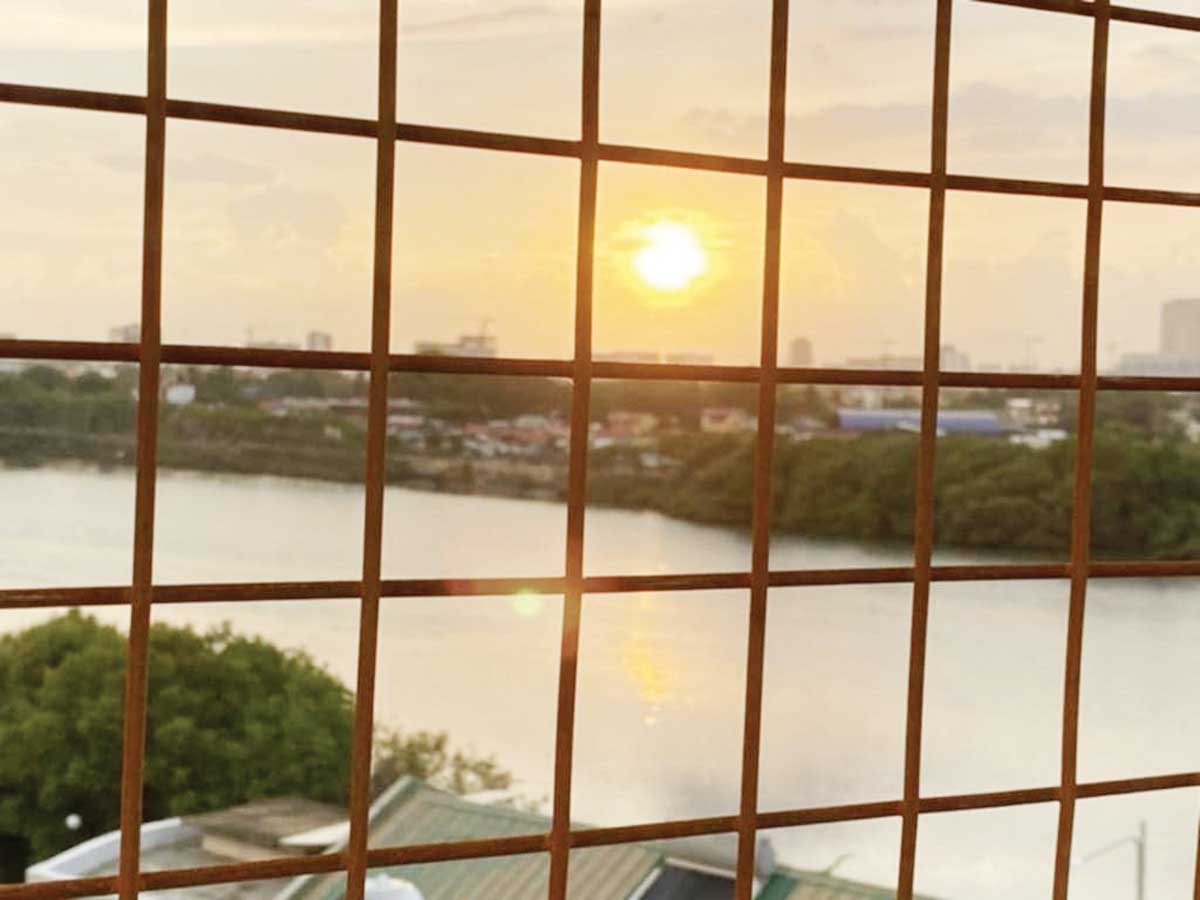 Life’s events, whether pleasant or challenging, are handled one day at a time; as long as we hold on to God’s promises, everything will turn out fine.