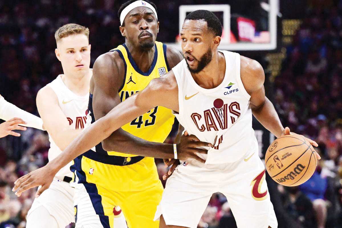 Indiana Pacers forward Pascal Siakam (43) defends against Cleveland Cavaliers forward Evan Mobley (right) during Game 1 of the 2025 NBA Playoffs. (Ken Blaze / Imagn Images via Reuters photo)