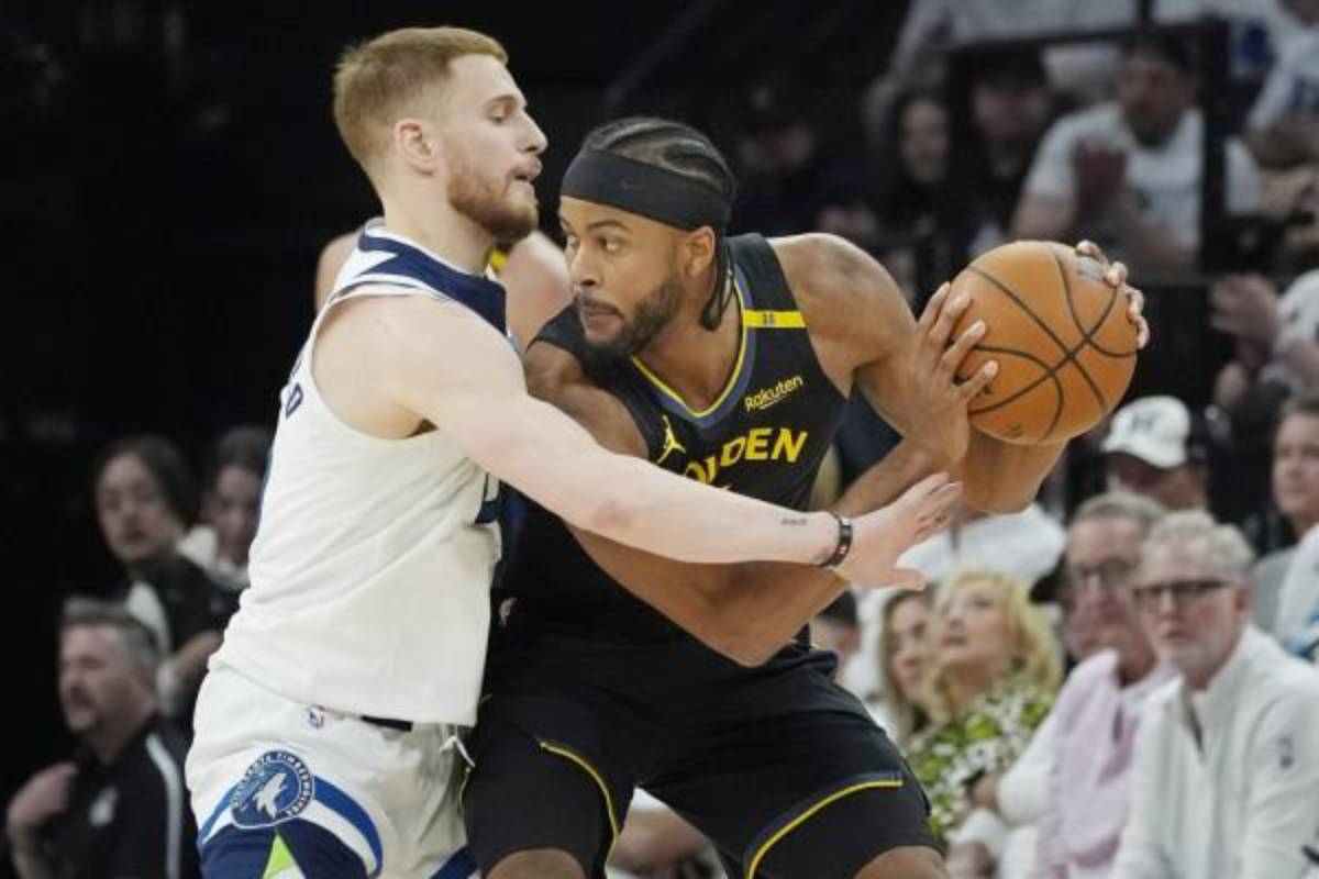 Warriors lose Stephen Curry, still beat Timberwolves in Game 1