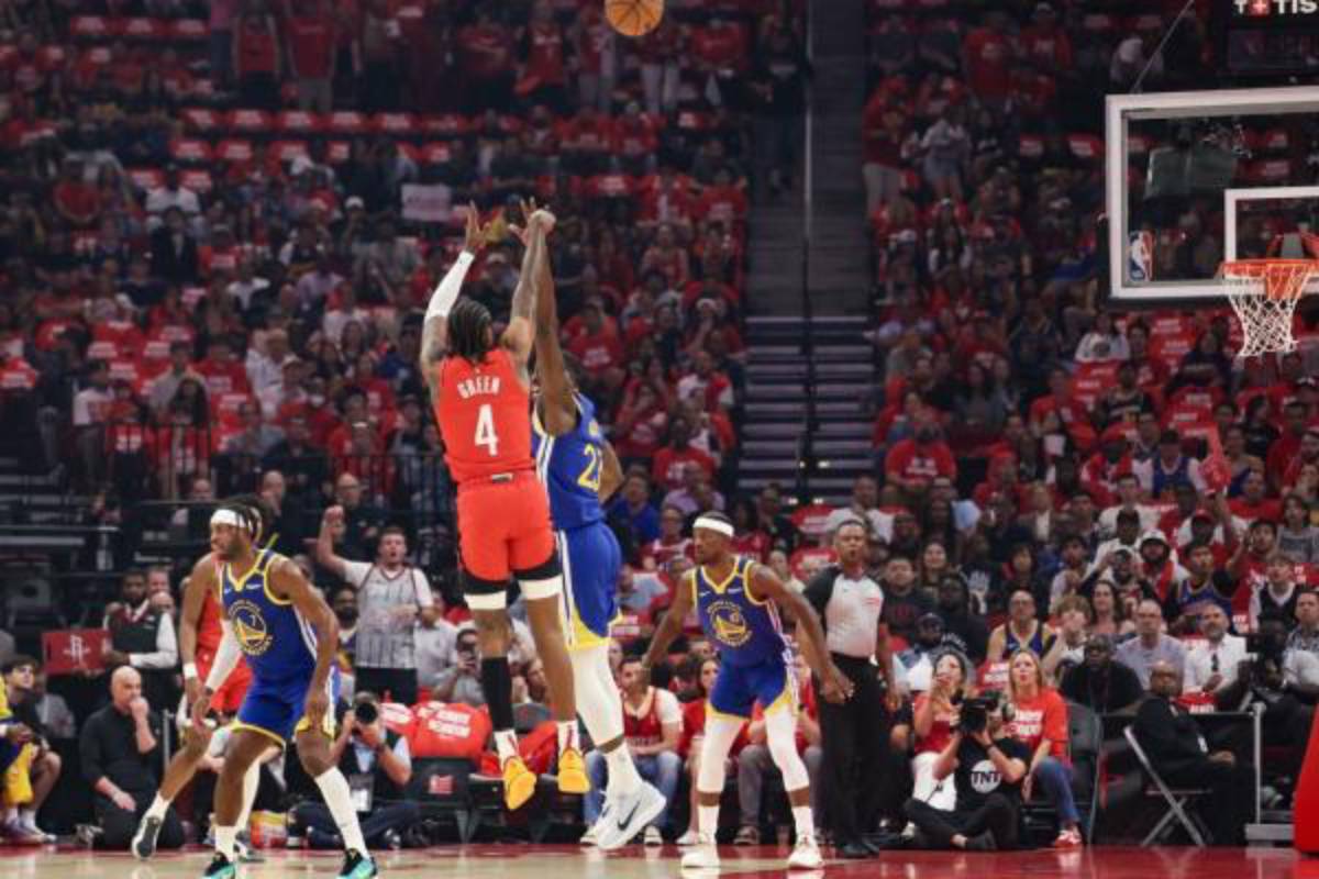 Rockets get off to hot start, cruise past Warriors
