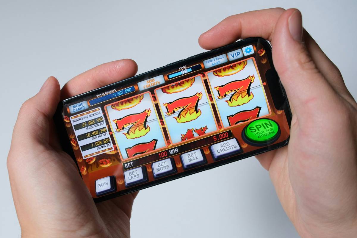 Online gambling leaves teens emotionally scarred