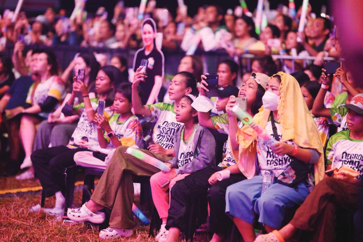 Egan staged an outdoor concert in Bacolod City for her young beneficiaries — a massive undertaking she admitted she had “no experience in.”