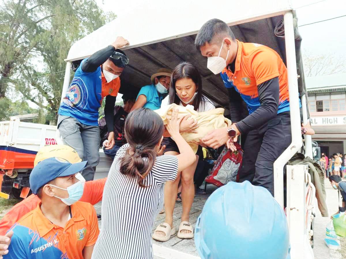 Authorities facilitated the evacuation of residents in Negros Occidental’s Bago City in December 2024. (Bago City Disaster Risk Reduction and Management Office photo)