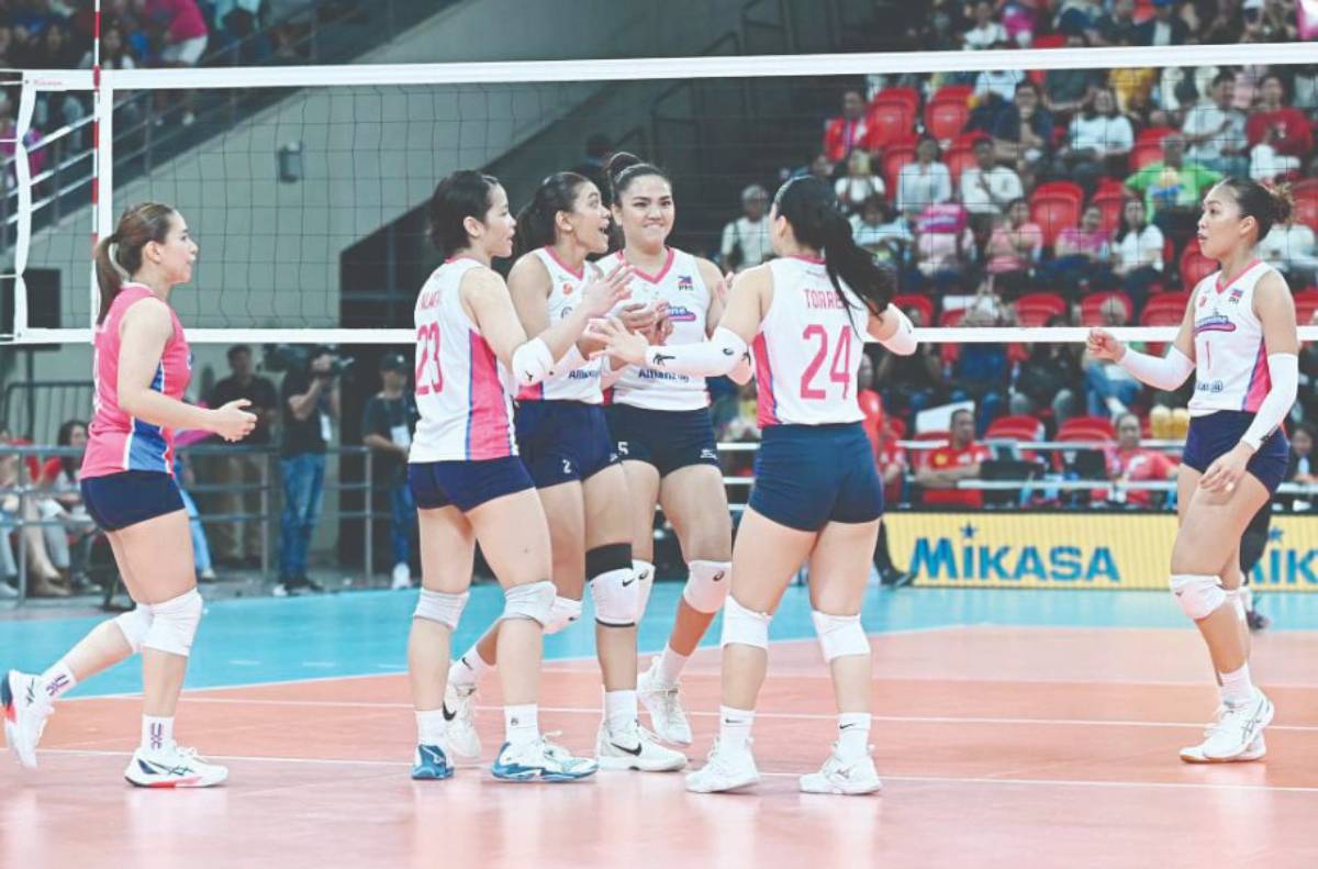 The Creamline Cool Smashers celebrate against the Farm Fresh Foxies in the quarterfinals of the PVL On Tour at the PhilSports Arena on Saturday, August 9, 2025. (PVL Media photo)