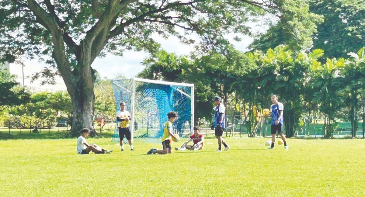 Coaches conduct practical sessions at the close of the two-day coaches’ refresher training. (Contributed photo)