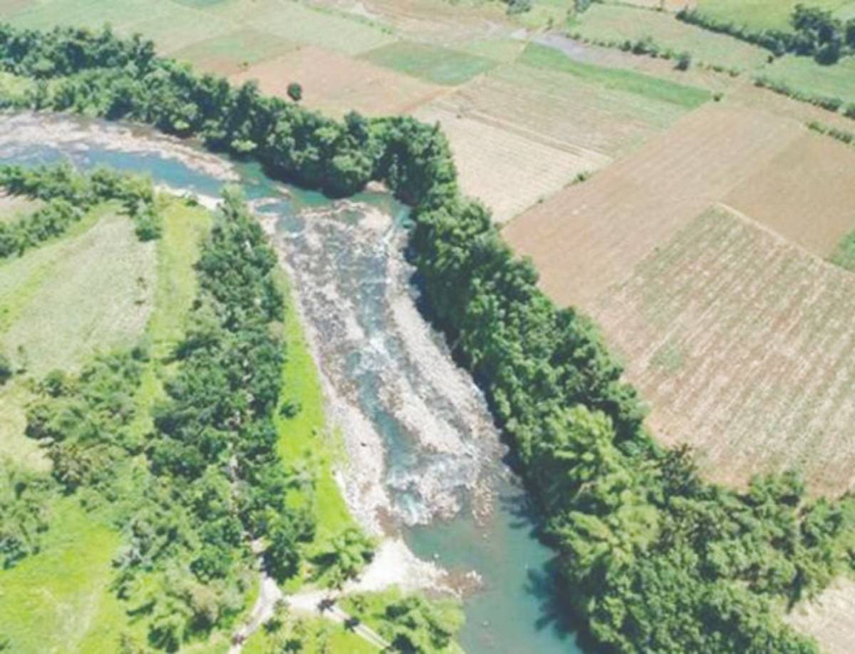 The Malogo River in Negros Occidental’s Silay City is one of the potential resources for the bulk water supply project. Silay Mayor Joedith Gallego says the river should instead be considered as an alternative water source, stressing its sufficient volume to support large-scale distribution without endangering the supply. (Public-Private Partnership Center photo)