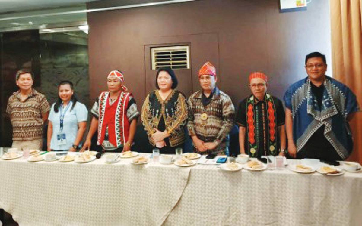 National Commission for Culture and the Arts Deputy Executive Director Marichu Tellano (center) leads the press conference for the Dayaw 2025, the Philippine Indigenous Peoples Festival in Bacolod City. To be hosted by various local government units in Negros Occidental, this year’s theme is “Habi ng Kultura, Yaman ng Kinabukasan” or “Weaving Culture, Enriching Future.” (PNA photo)