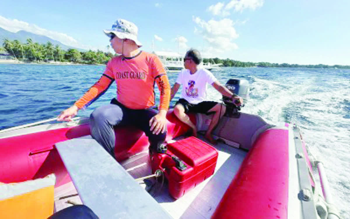 Coast Guard personnel patrol the coastline of Negros Oriental in this undated photo. Coast Guard District Southern Visayas Commander Commodore Christopher Auro cited the role of inter-agency law enforcement collaboration to combat smuggling operations in the province. (Coast Guard Station Negros Oriental photo)