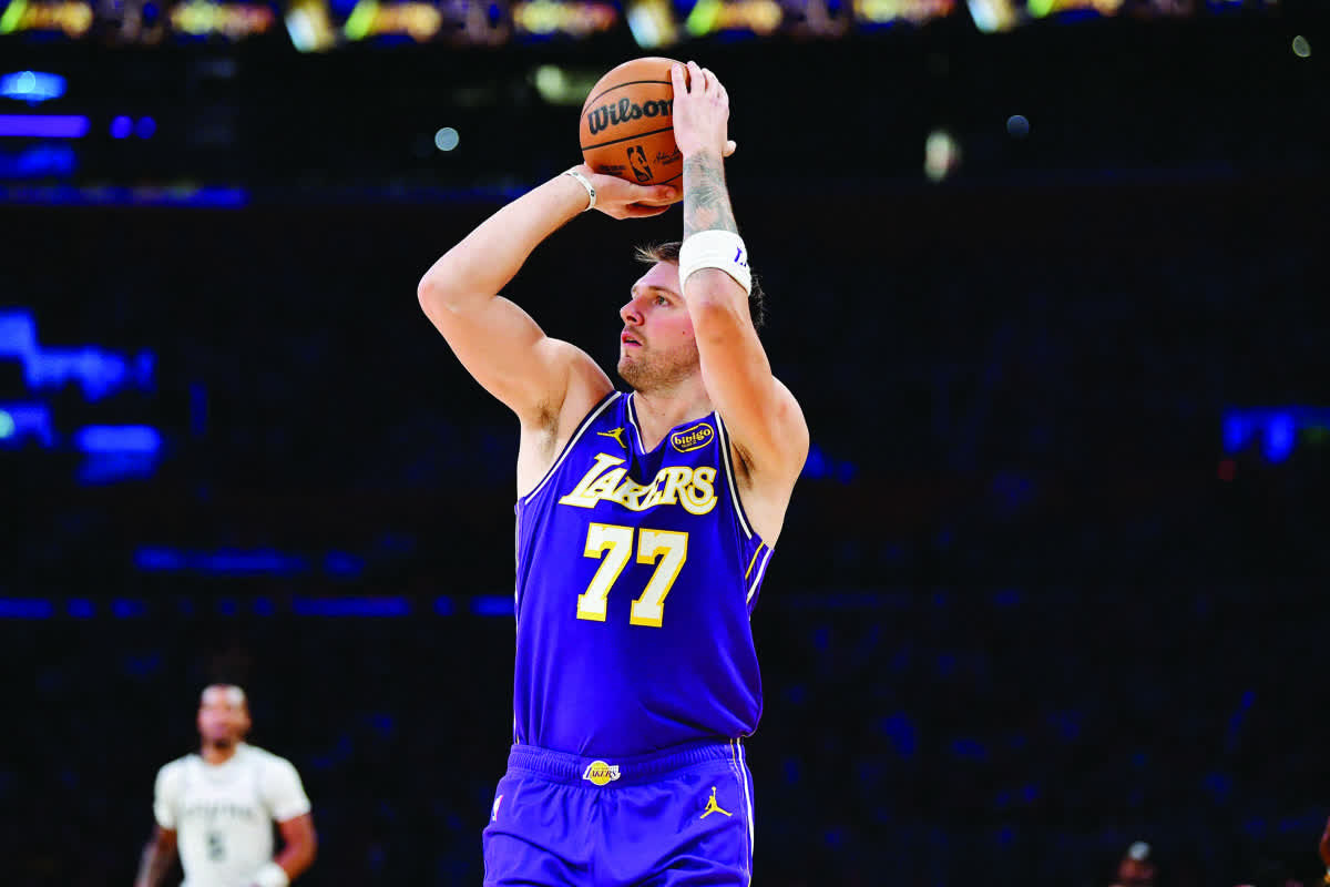 Doncic helps Lakers overtake Spurs in Q4