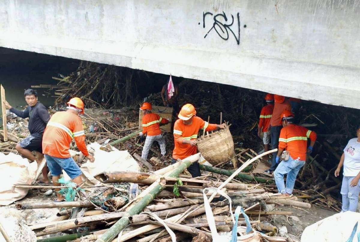 Bacolod targets to remove 2-M cubic meters of trash from waterways