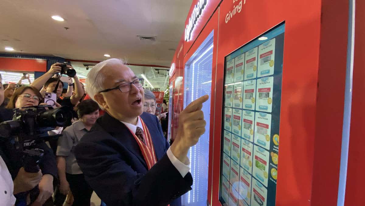 Tradition of compassion | Bacolod welcomes first #LightTheWorld Giving Machines 