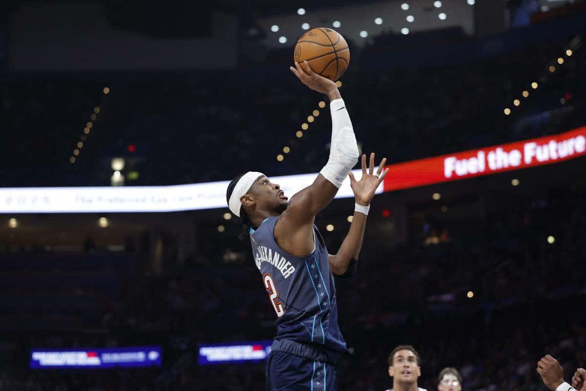 Shai Gilgeous-Alexander, Thunder enjoy easy night’s work vs. Mavs