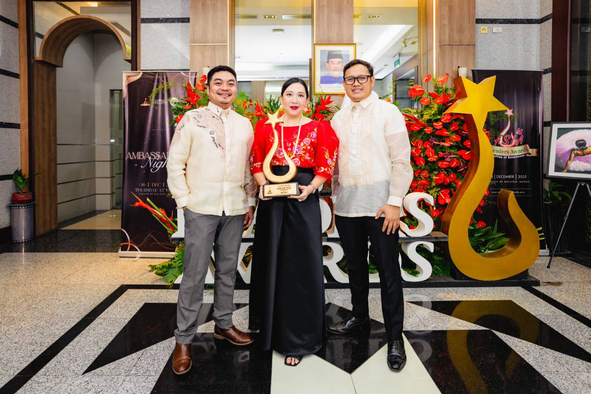 L–R: Dr. Elton See Tan, President & CEO, E-Hotels Group; Ms. Angela Camins-Wieneke, Executive Director, BingoPlus Foundation; H.E. Dato’ Abdul Malik Melvin Castelino, Ambassador of the Embassy of Malaysia in Manila.