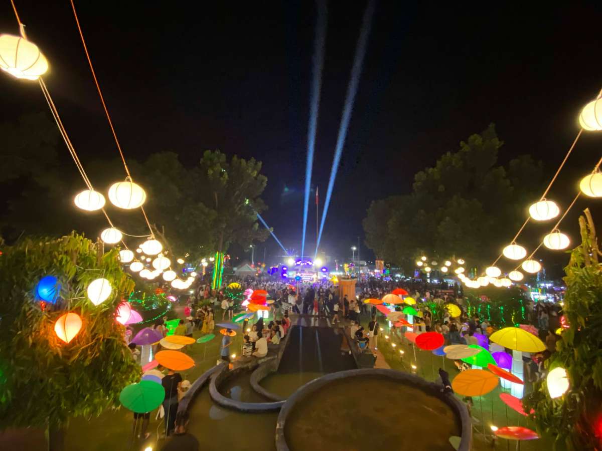 ‘Tino’ victims in La Castellana honored at lights-on ceremony