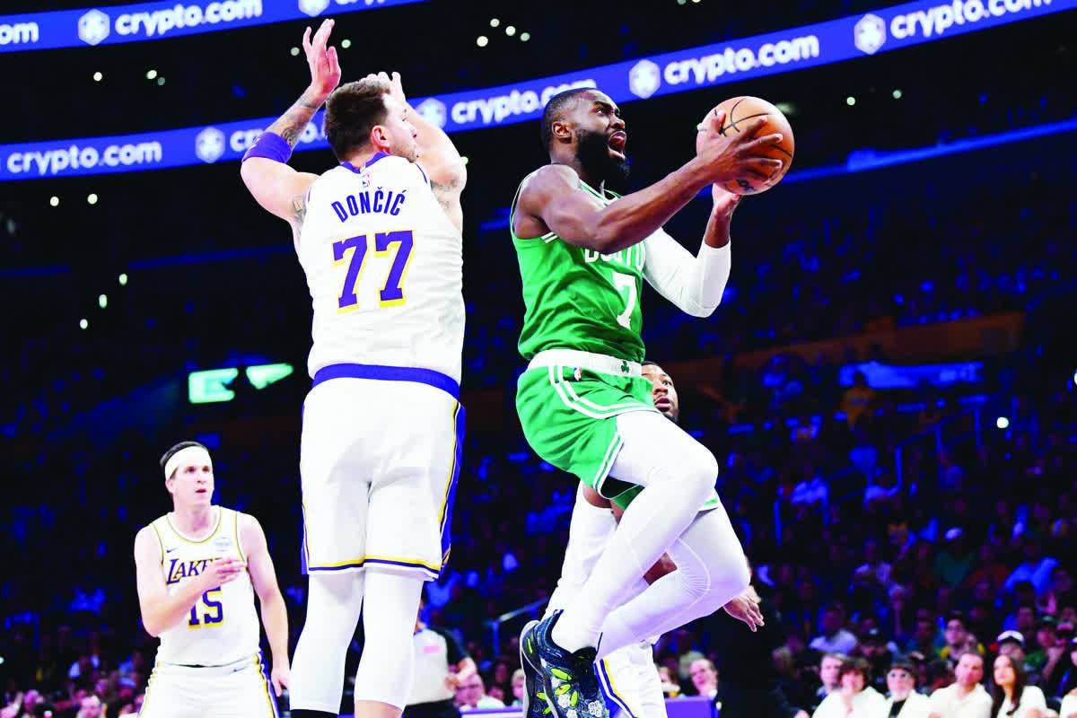 Brown, Pritchard lead Celtics’ dominance over Lakers